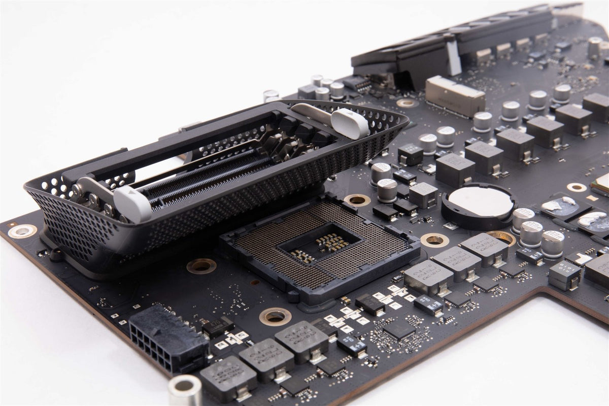 iMac 27&quot; A1419 Late 2015 Logic Board W/ 4GB AMD Radeon R9 M395 GPU *NO CPU*