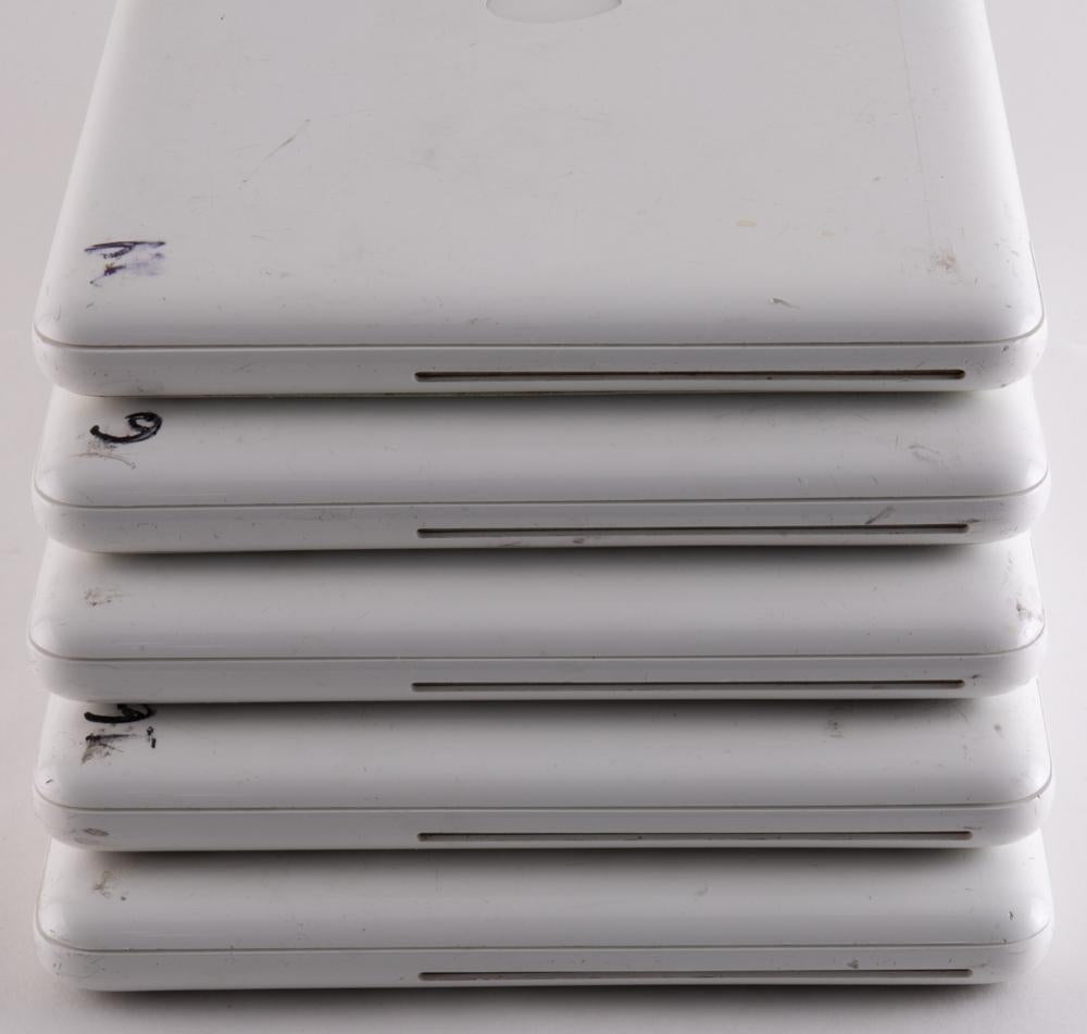 13&quot; MacBook Unibody (White) 2.26GHz 250GB HD 2GB RAM MC207LL/A A1342 2009