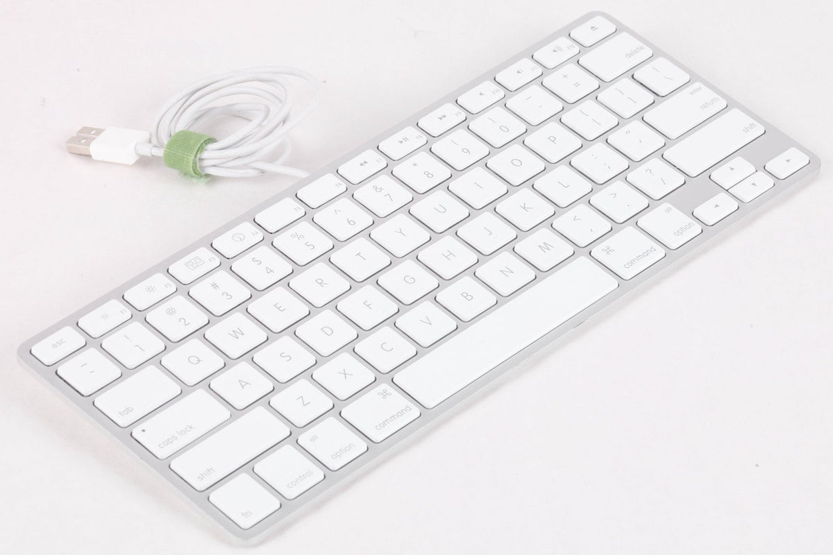 Genuine Apple A1242 Aluminum USB Compact Keyboard ||R2/ready for resale